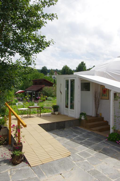 Rose-Marie'S Paradies Appartamento Aesch Esterno foto